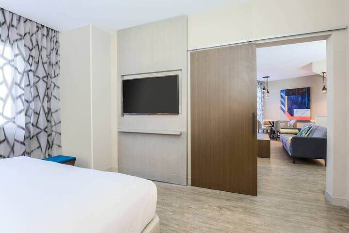 Room 15 of 35
