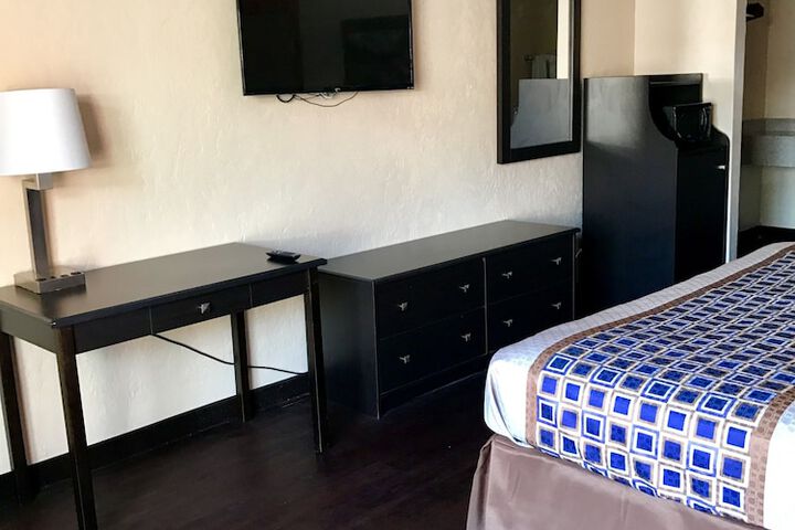 Room 19 of 30