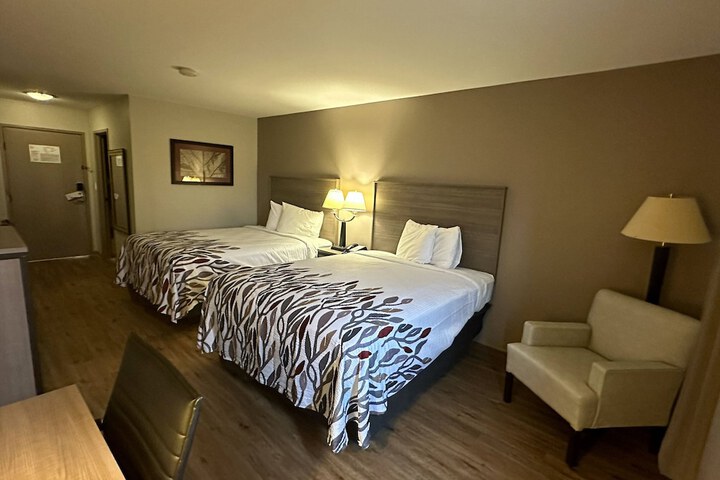 Room 8 of 14