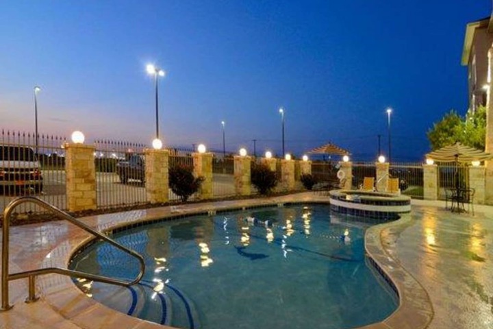 Pool 7 of 31