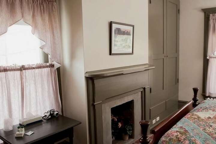 Room 11 of 65