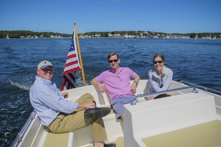 Spruce Point Inn