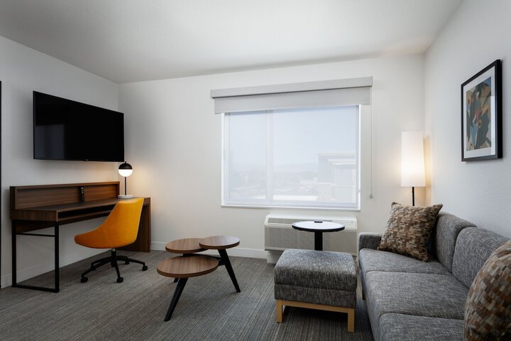Room 22 of 34