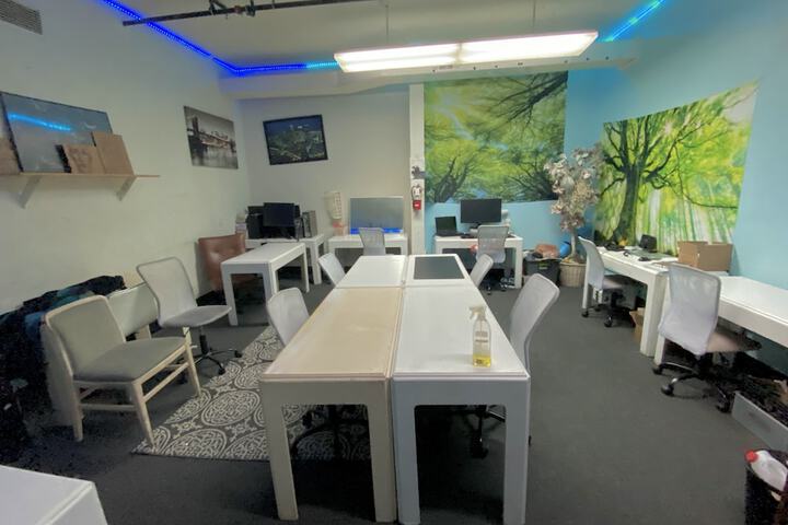 Business Center 12 of 14