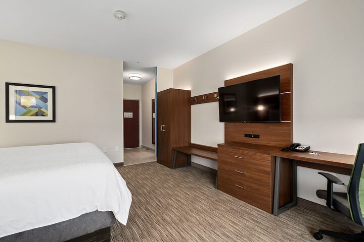 Holiday Inn Express Suites Van Buren-Ft Smith Area by IHG
