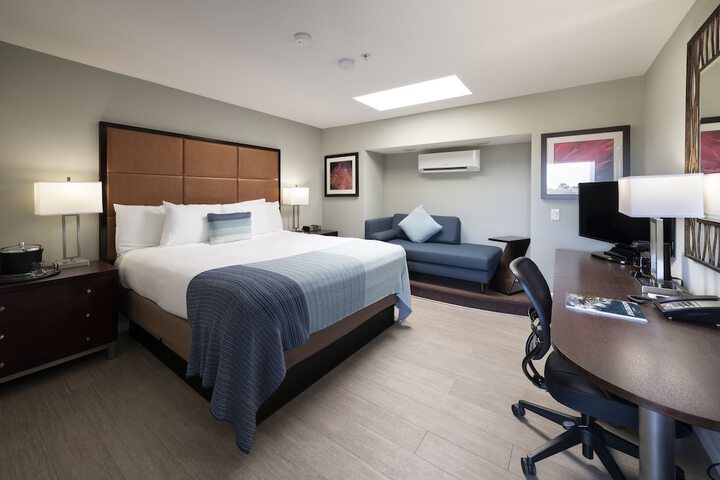 Room 9 of 25