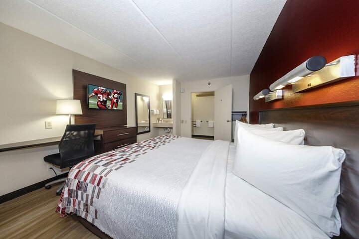 Room 18 of 37