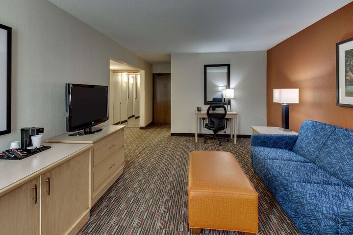 Room 13 of 31