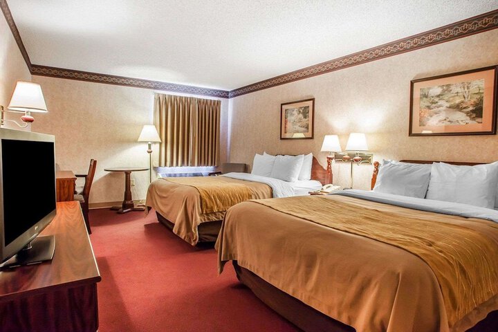 Room 12 of 25