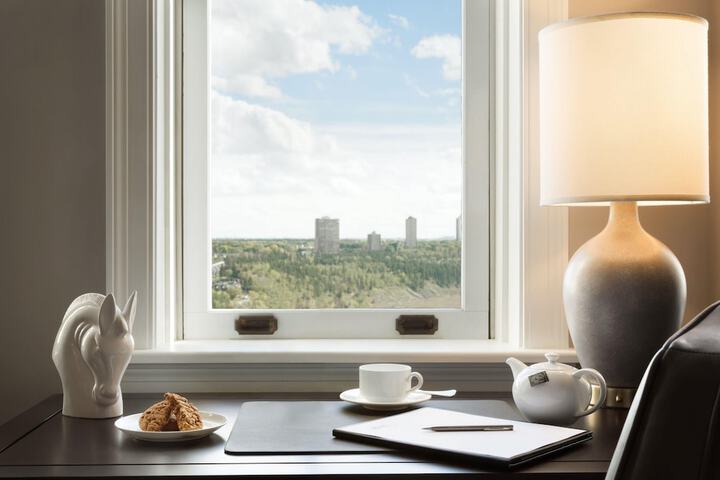 Fairmont Hotel Macdonald