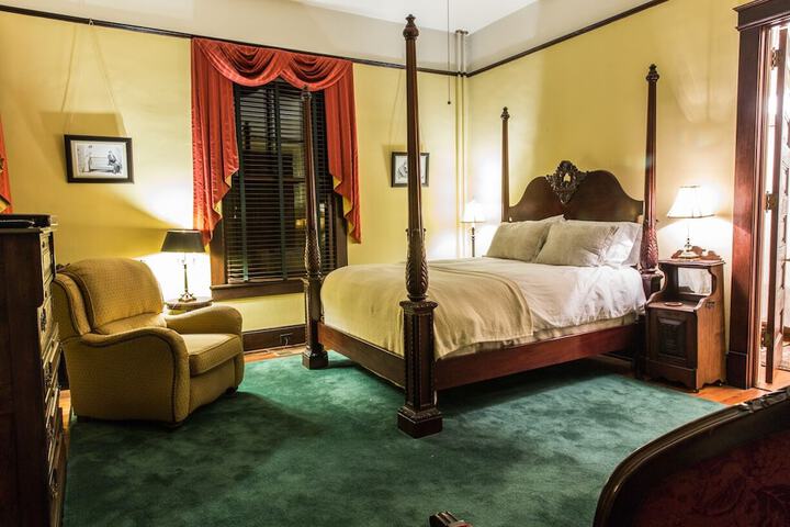 Room 22 of 30