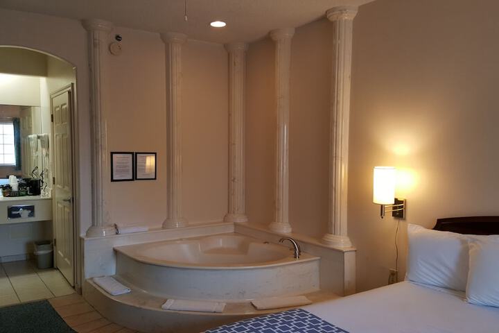 Hot Tub 27 of 27