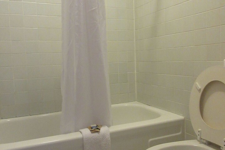 Room 16 of 27