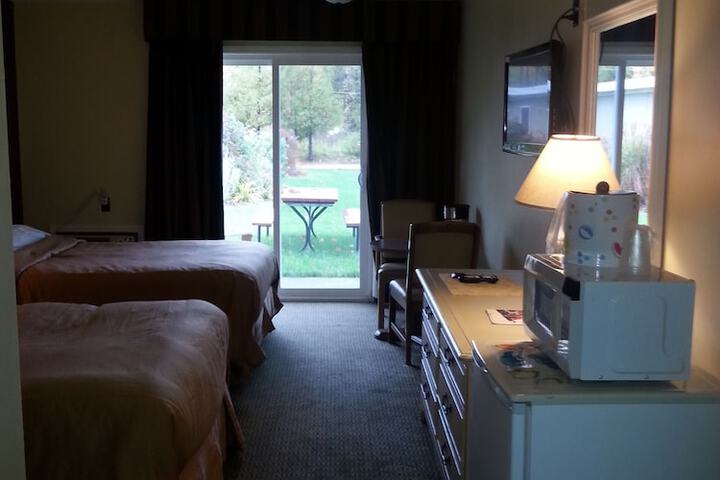 Beach Harbor Resort