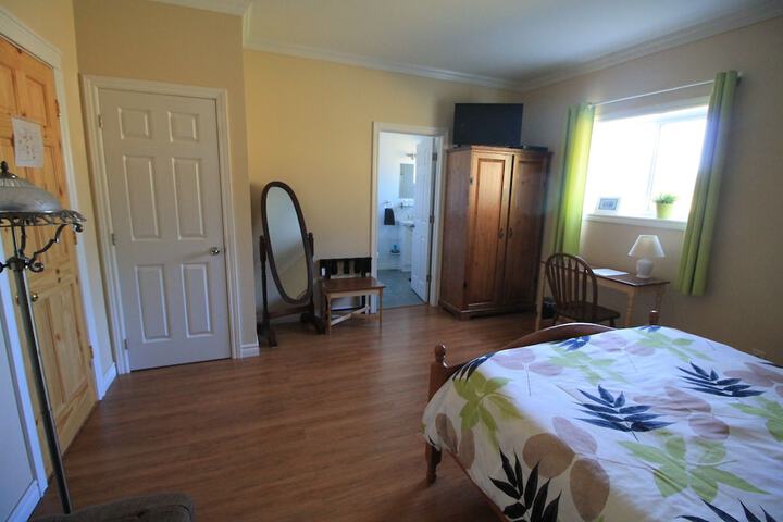 Room 17 of 36