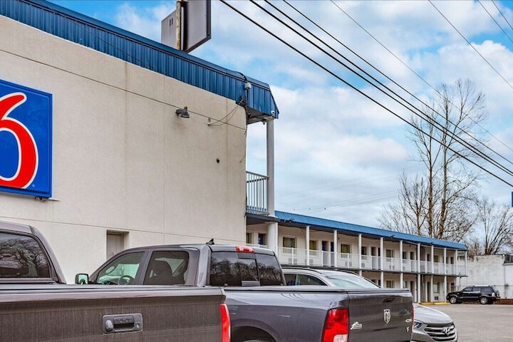 Motel 6 Huntington WV
