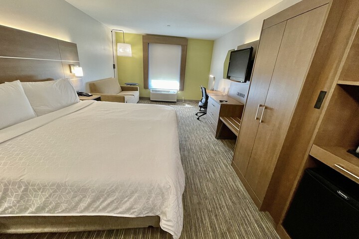 Holiday Inn Express & Suites Sulphur (Lake Charles) by IHG