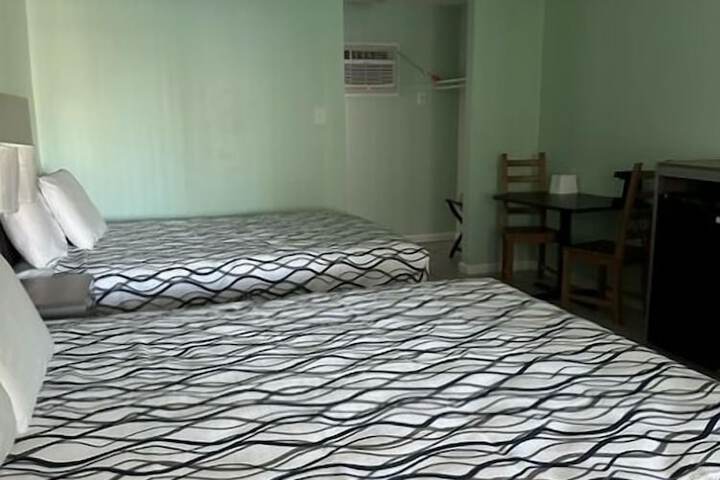 Royal Canadian Motel