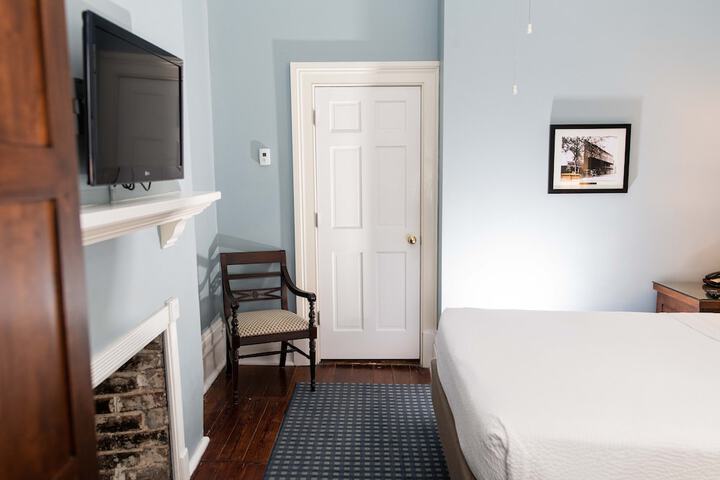 Room 95 of 122