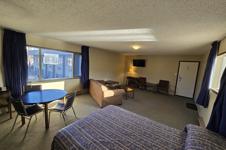 Room 13 of 54