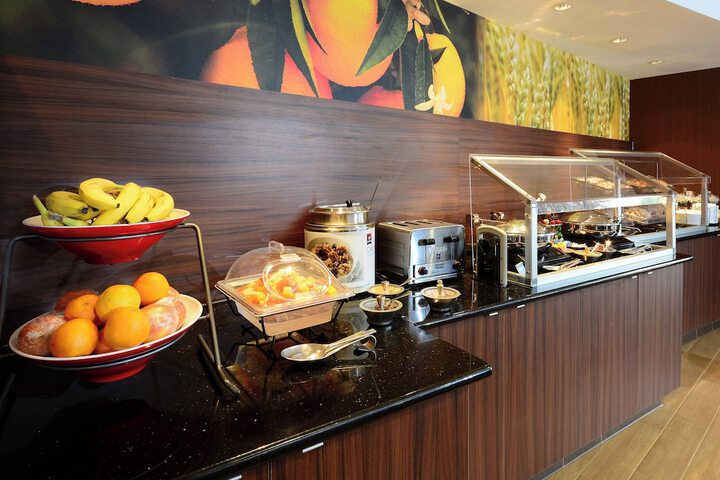 Breakfast/Coffee Service 35 of 38