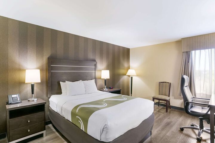 Room 10 of 21