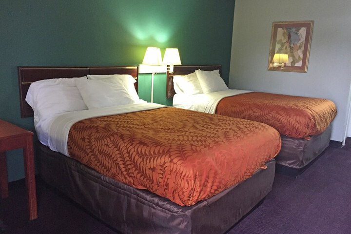 Room 13 of 29