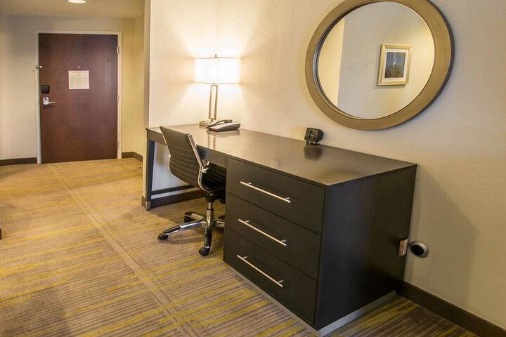 Room 13 of 48