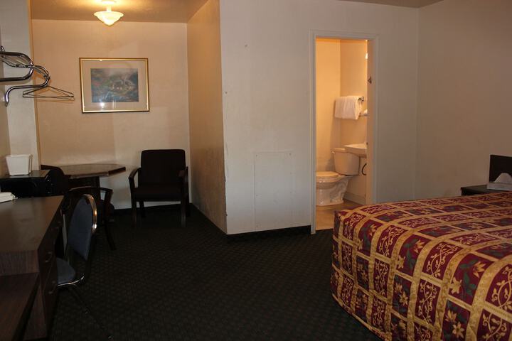 Room 29 of 32
