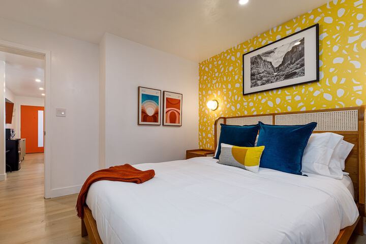 Room 93 of 105