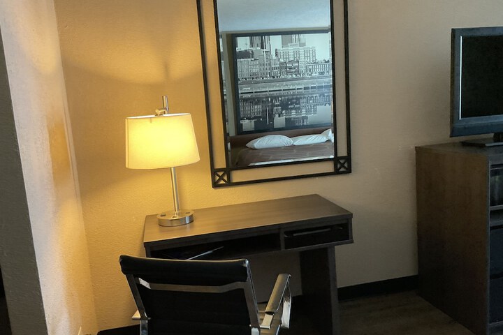 Super 8 by Wyndham Chattanooga / East Ridge