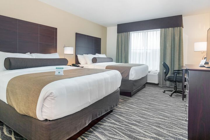Cobblestone Hotel and Suites Janesville