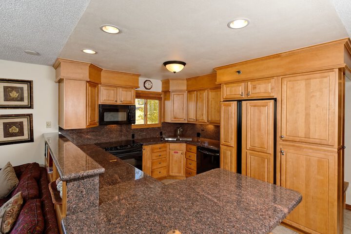 The Crestwood Condominiums