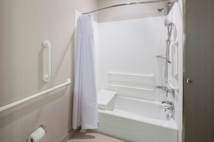Courtyard by Marriott Houston North / Shenandoah