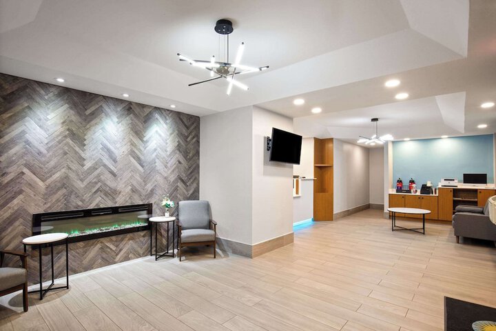 Hotel Interior 9 of 31