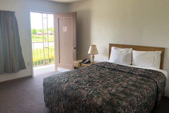 Room 19 of 34