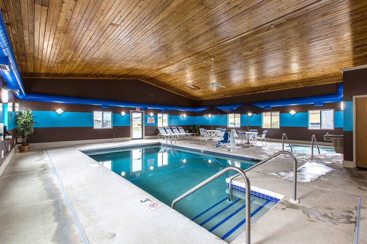 Pool 8 of 34