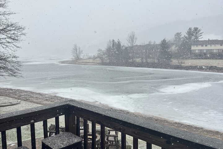 LakeFront Lodge