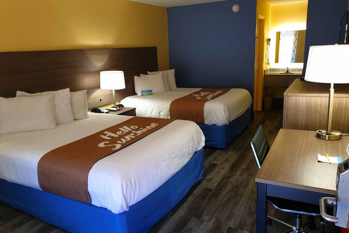 Room 6 of 26
