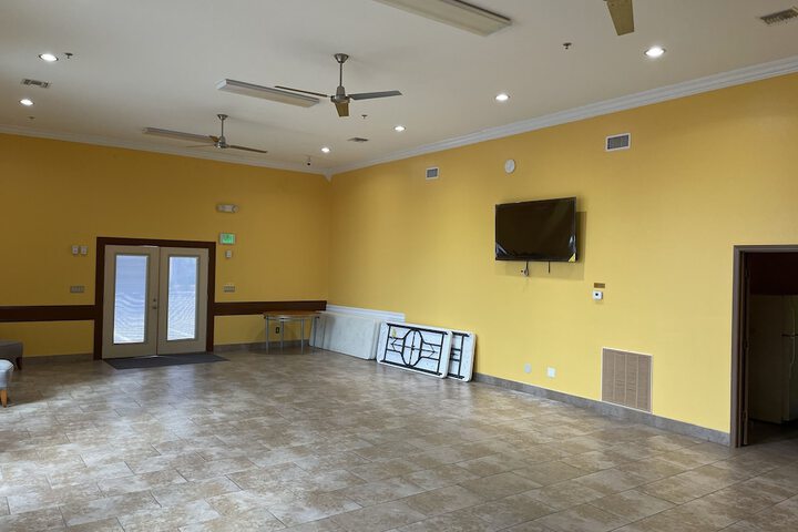 Ballroom/Hall 88 of 94