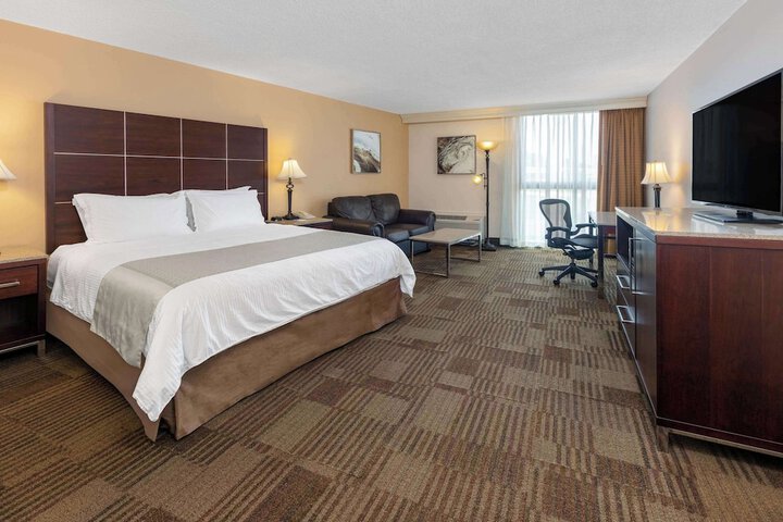 Room 28 of 51
