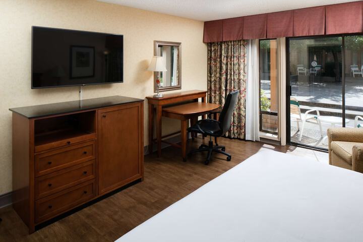 Room 27 of 59