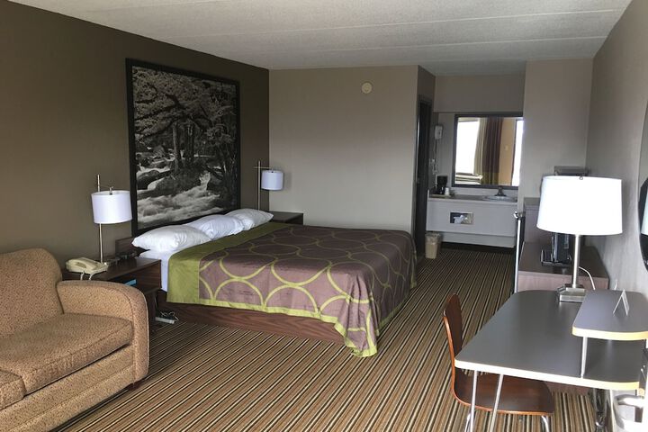 Room 3 of 13