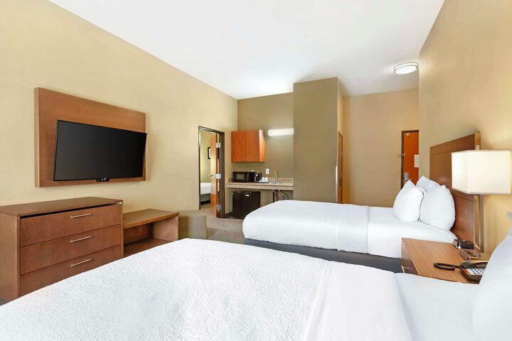 Room 10 of 46
