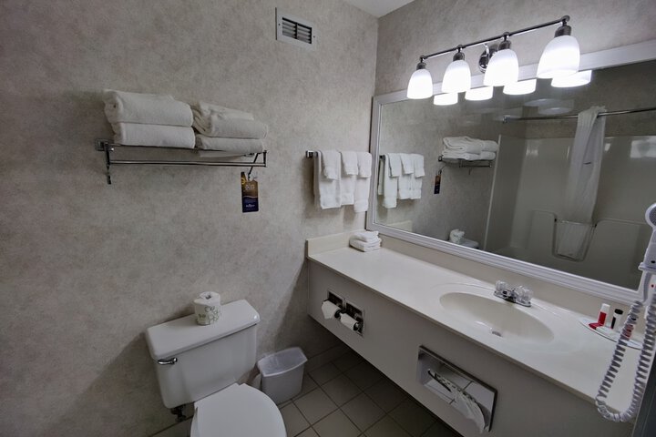 Baymont by Wyndham Albany MN