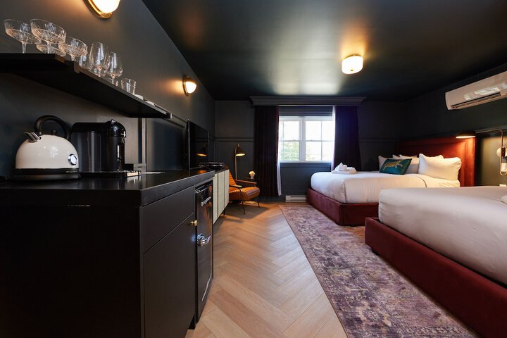 Room 25 of 66