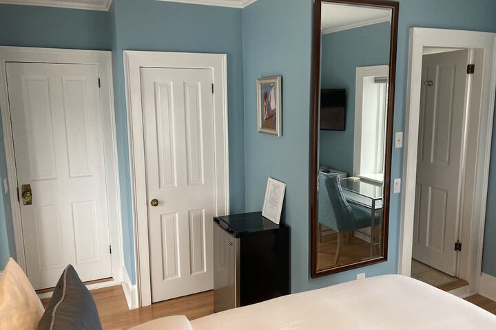 Room 37 of 65