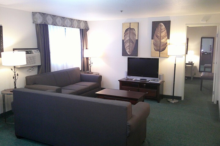 Room 16 of 40
