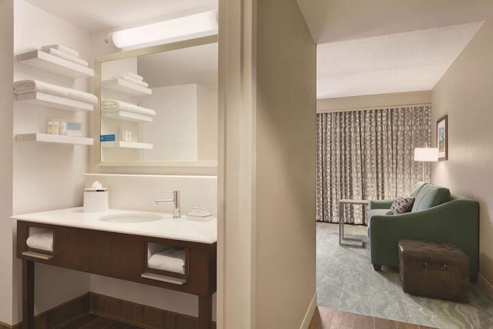 Room 25 of 59