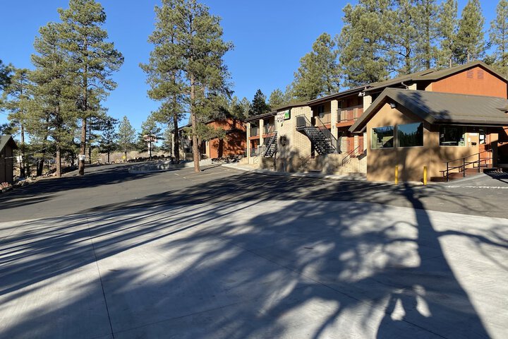 Motel in The Pines